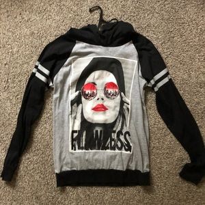 Sweatshirt that says “flawless”